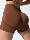 ZASUWA Female Seamless Deep V Back Scrunch Bum Shorts