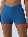 ZASUWA Female V-shape Waist Scrunch Bum Spandex Gym Booty Shorts