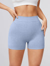 ZASUWA Female Deep V Back Scrunch Bum Seamless Shorts