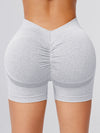ZASUWA Female Deep V Back Scrunch Bum Seamless Shorts