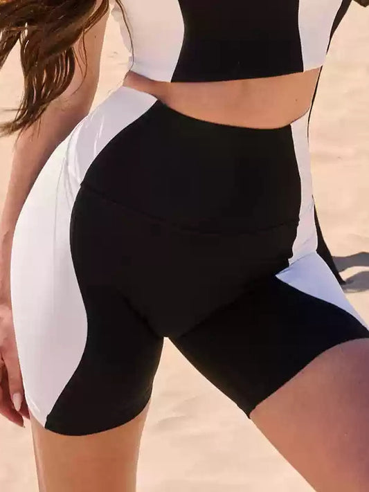 ZASUWA Female Contrast Color Lift Booty Shorts