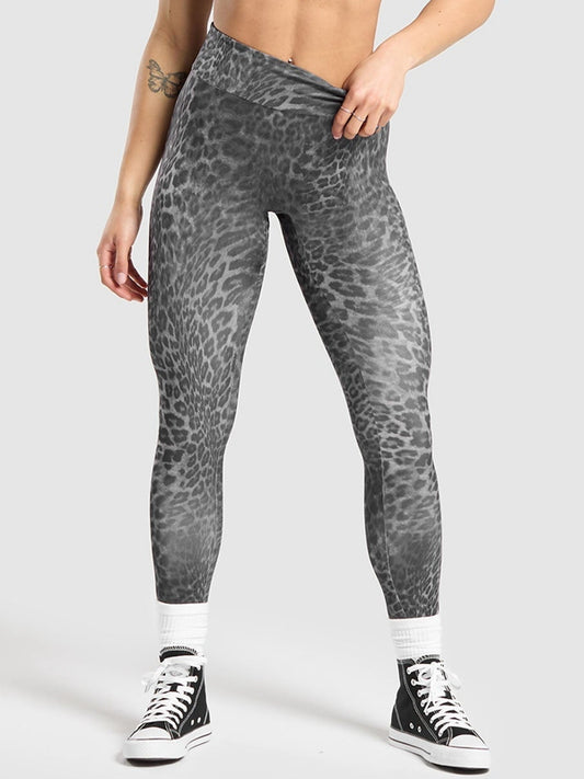 ZASUWA Female Leopard Print Scrunch Bum Leggings