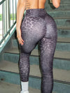 ZASUWA Female Leopard Print Scrunch Bum Leggings