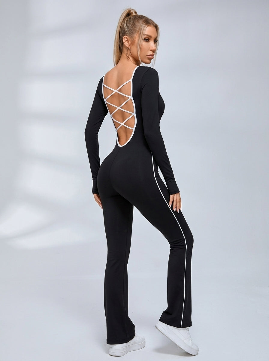 Ausgestellter Jumpsuit mit überkreuztem Rücken