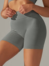ZASUWA Female Seamless Quick-drying Scrunch Bum Shorts