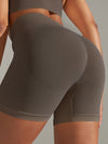 ZASUWA Female Seamless Quick-drying Scrunch Bum Shorts