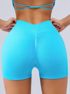 ZASUWA Female Deep V Back Scrunch Bum Seamless Shorts