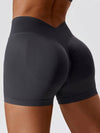 ZASUWA Female Quick-dry V-shaped Waist Scrunch Bum Spandex Gym Booty Shorts