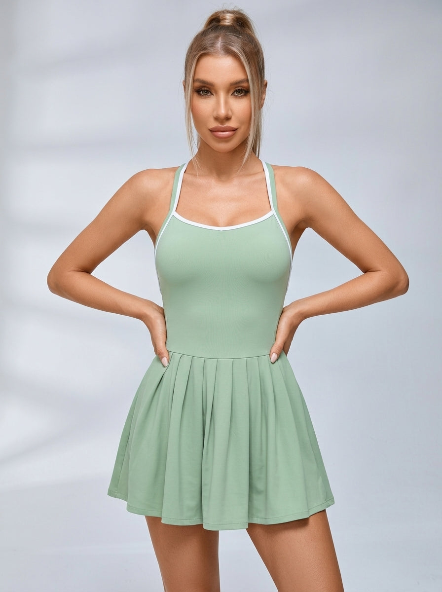 Tennis-Kleid mit Herzförmigem Ausschnitt und Kontrastpaspelierung
