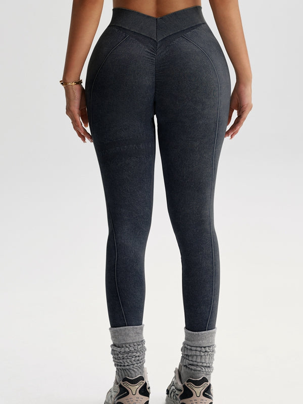 Leggings mit tiefem V-Rücken und Batikmuster