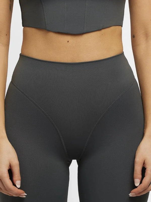 Super Twist Thumbhole Cropped Top